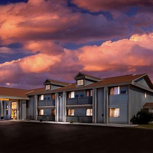 Super 8 By Wyndham La Crosse